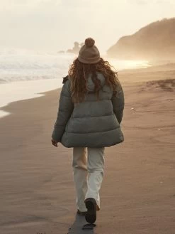 Roxy Womens Ocean Dreams Sherpa Hooded Puffer Jacket